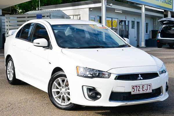 2015 Mitsubishi LANCER ES Sport CJ