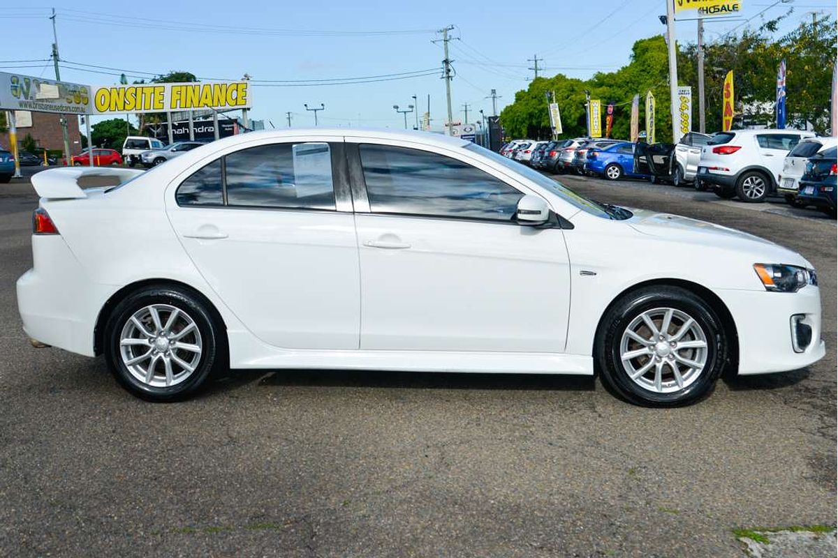 2015 Mitsubishi LANCER ES Sport CJ