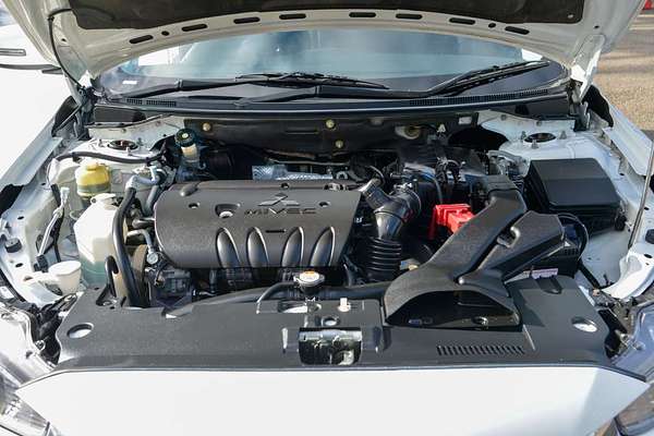 2015 Mitsubishi LANCER ES Sport CJ