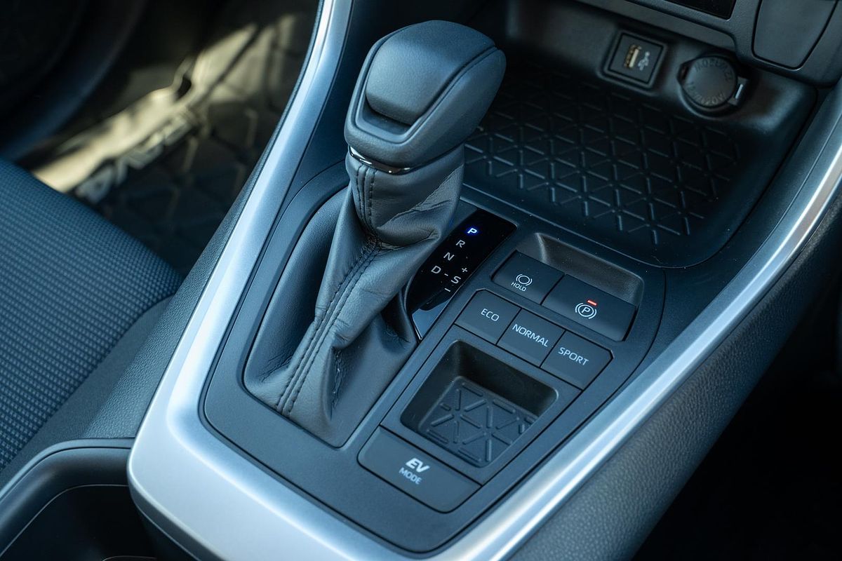 2025 Toyota RAV4 GX AXAH52R