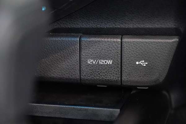 2022 Toyota Camry Ascent AXVH70R