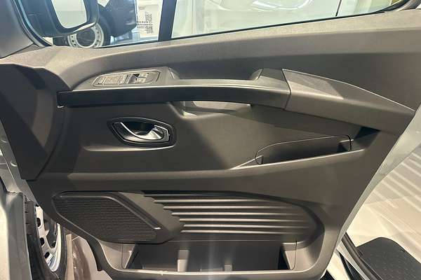 2025 Renault Trafic Premium X82 SWB