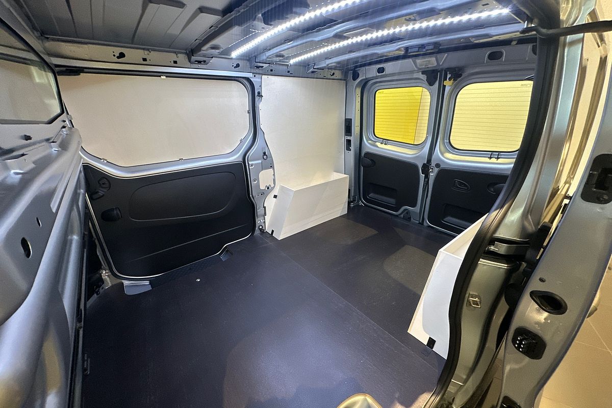 2025 Renault Trafic Premium X82 SWB
