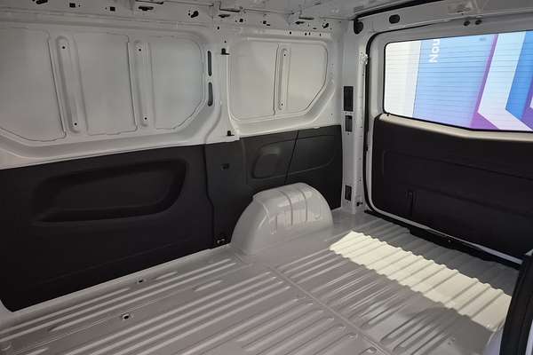 2025 Renault Trafic Pro X82 SWB