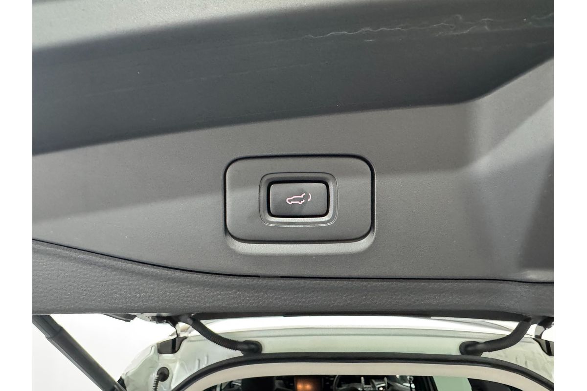 2025 Isuzu MU-X LS-U