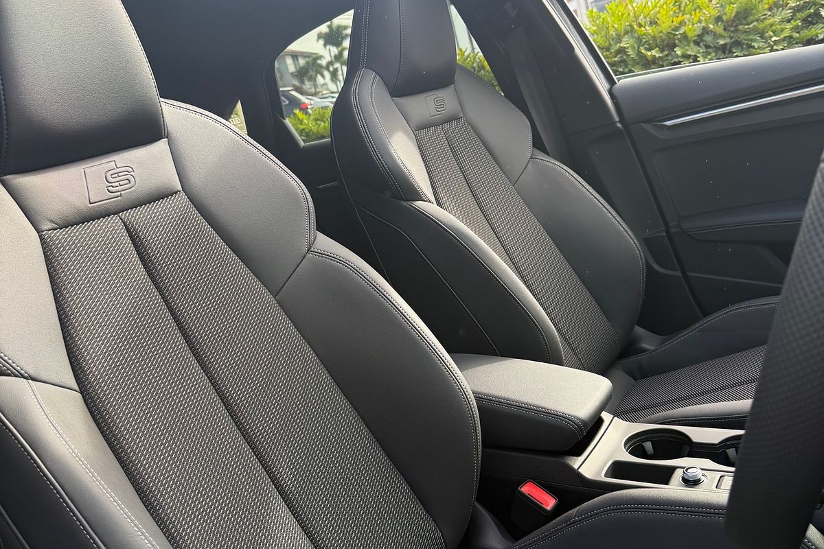 2024 Audi A3 35 TFSI S line GY
