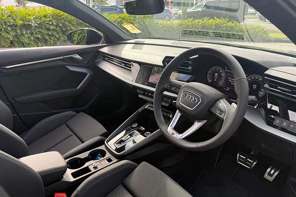 2024 Audi A3 35 TFSI S line GY