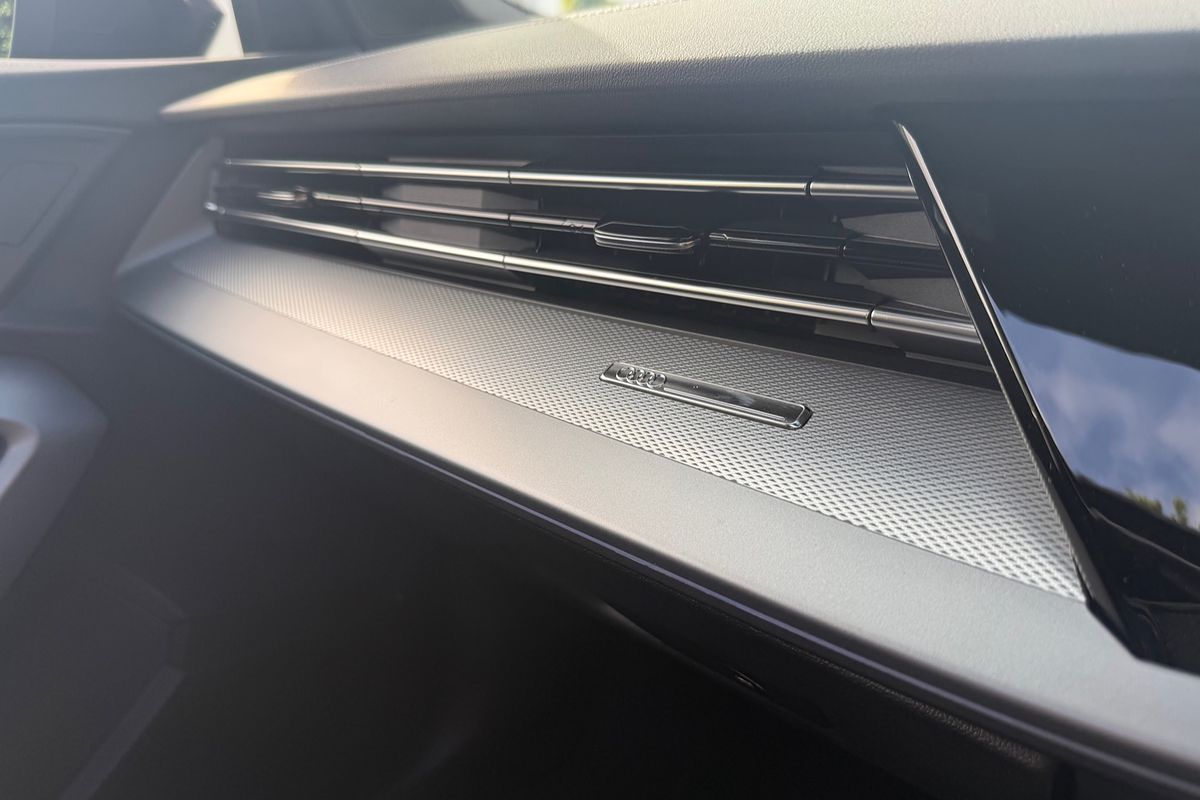 2024 Audi A3 35 TFSI S line GY