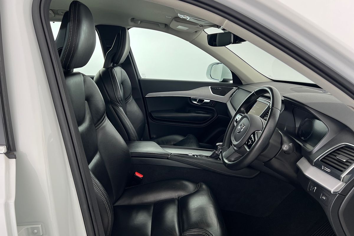 2020 Volvo XC90 D5 Momentum