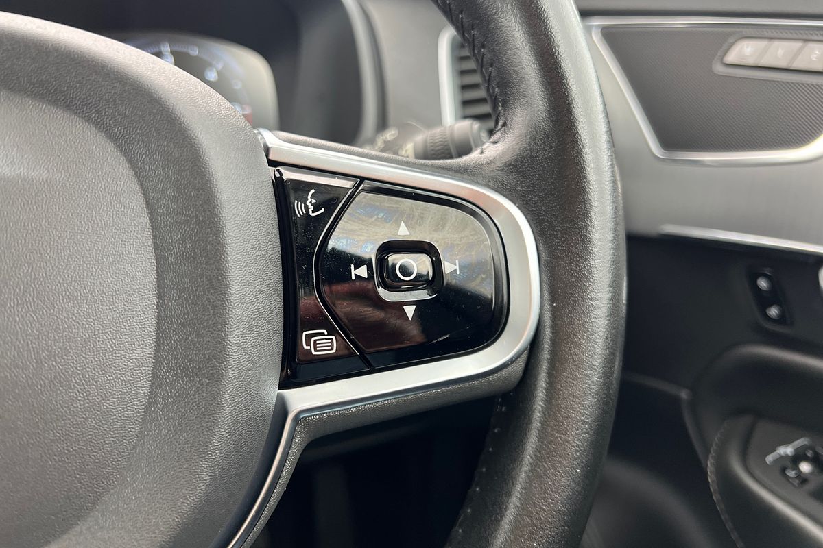 2020 Volvo XC90 D5 Momentum