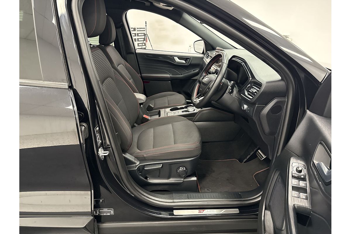2022 Ford Escape ST-Line ZH