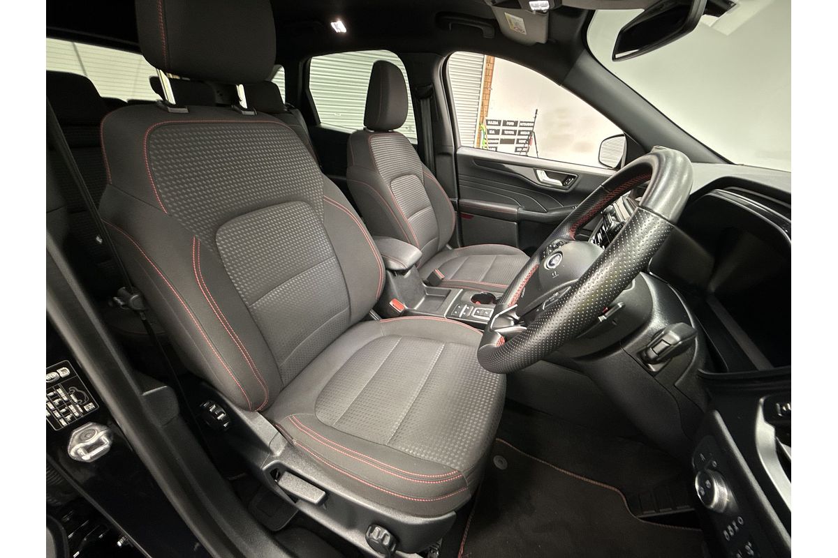 2022 Ford Escape ST-Line ZH