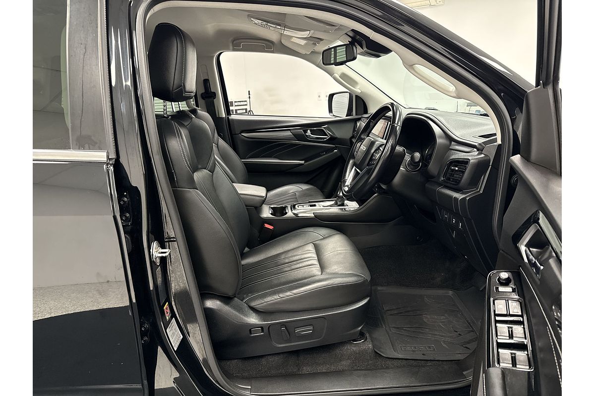2021 Isuzu MU-X LS-T