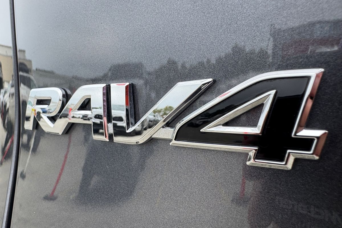 2024 Toyota RAV4 Cruiser MXAA52R