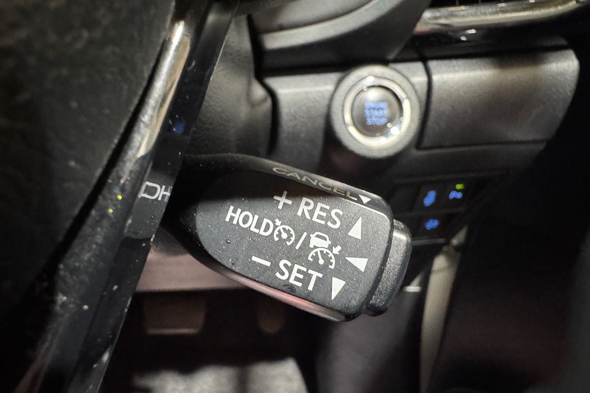 2020 Toyota Hilux Rogue GUN126R