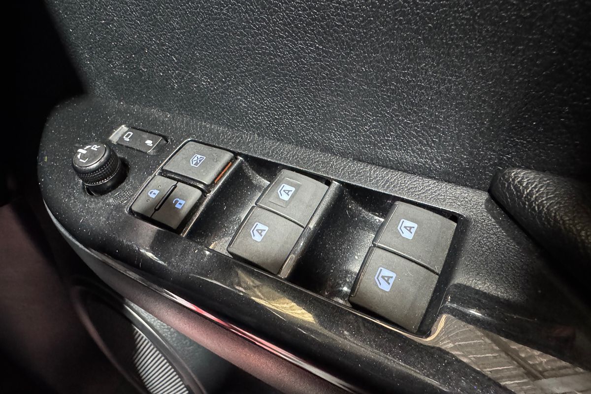 2020 Toyota Hilux Rogue GUN126R