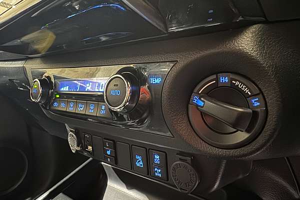 2020 Toyota Hilux Rogue GUN126R