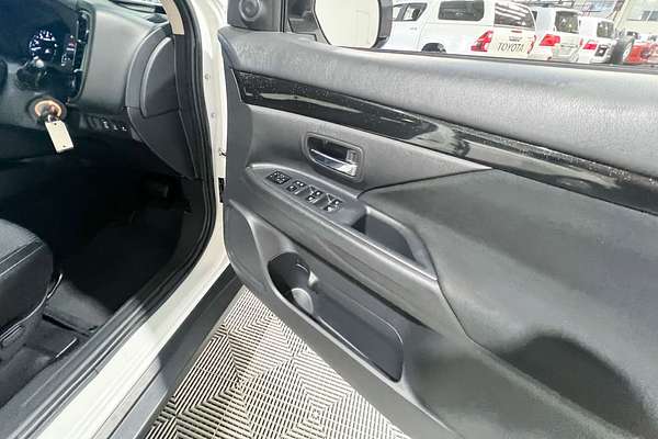 2020 Mitsubishi Outlander ES ADAS ZL