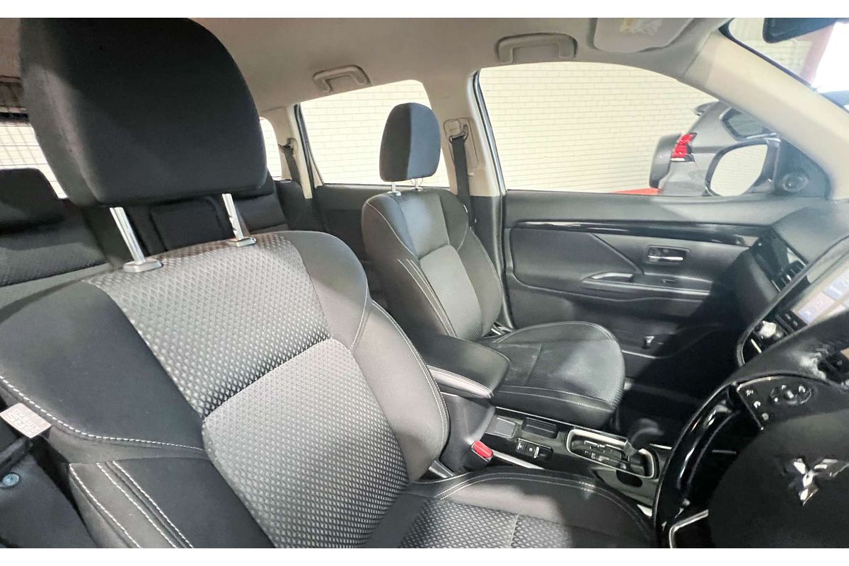 2020 Mitsubishi Outlander ES ADAS ZL