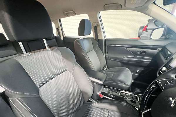 2020 Mitsubishi Outlander ES ADAS ZL