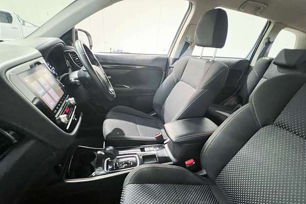 2020 Mitsubishi Outlander ES ADAS ZL