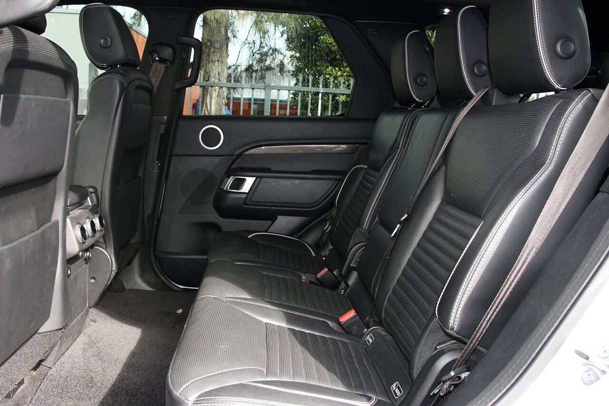 2020 Land Rover Discovery SD6 HSE Series 5