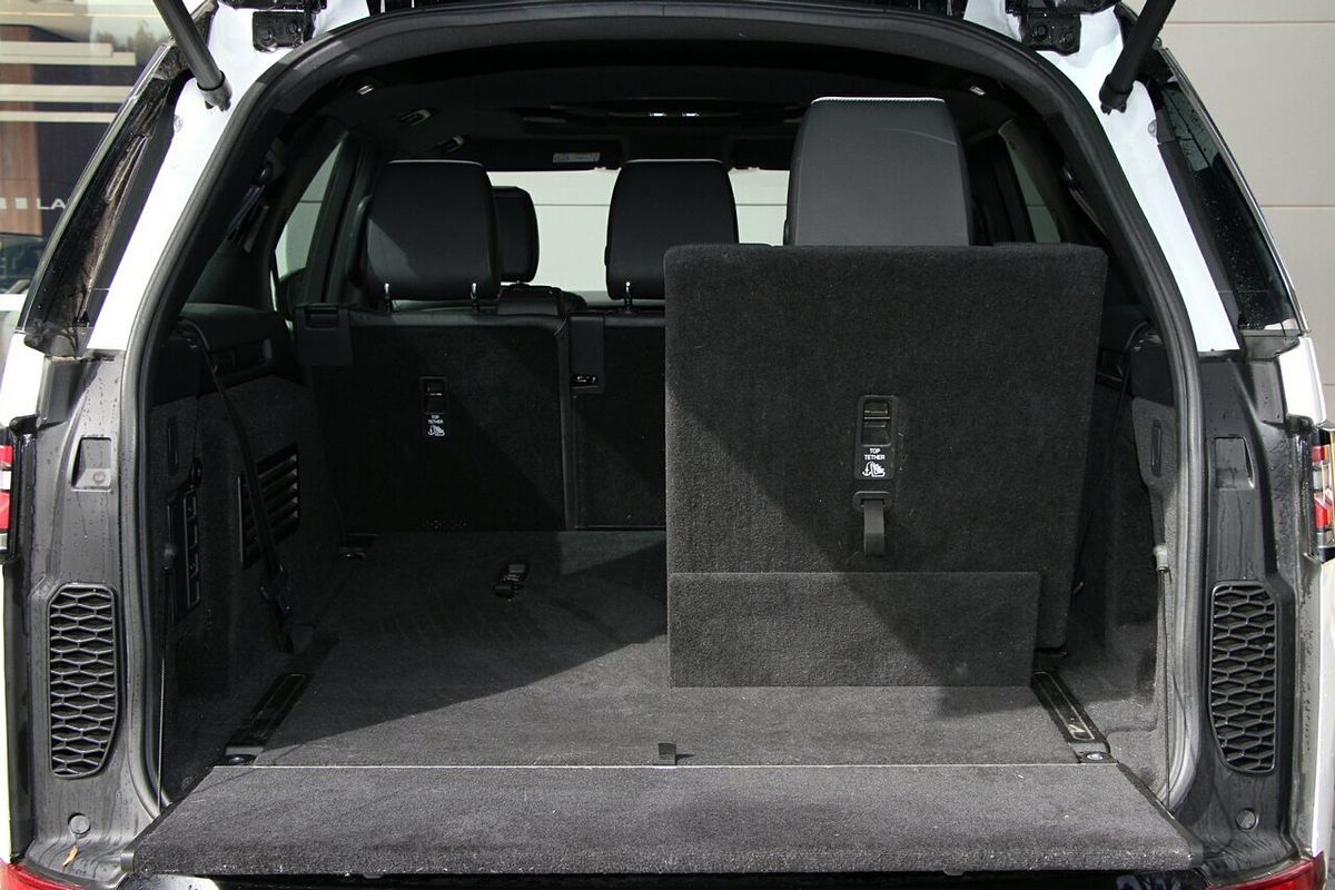 2020 Land Rover Discovery SD6 HSE Series 5