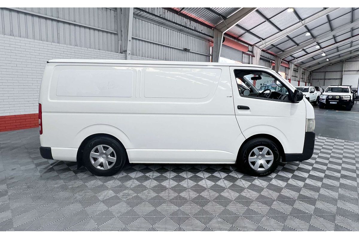 2007 Toyota Hiace KDH201R LWB