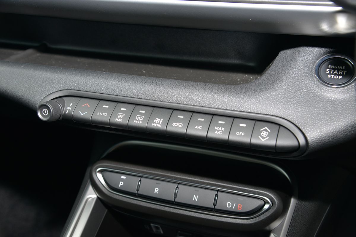 2024 Jeep Avenger Limited JJ