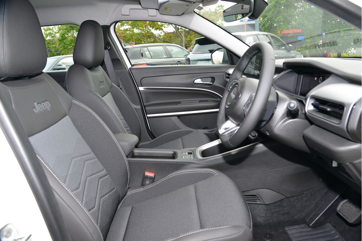 2024 Jeep Avenger Limited JJ