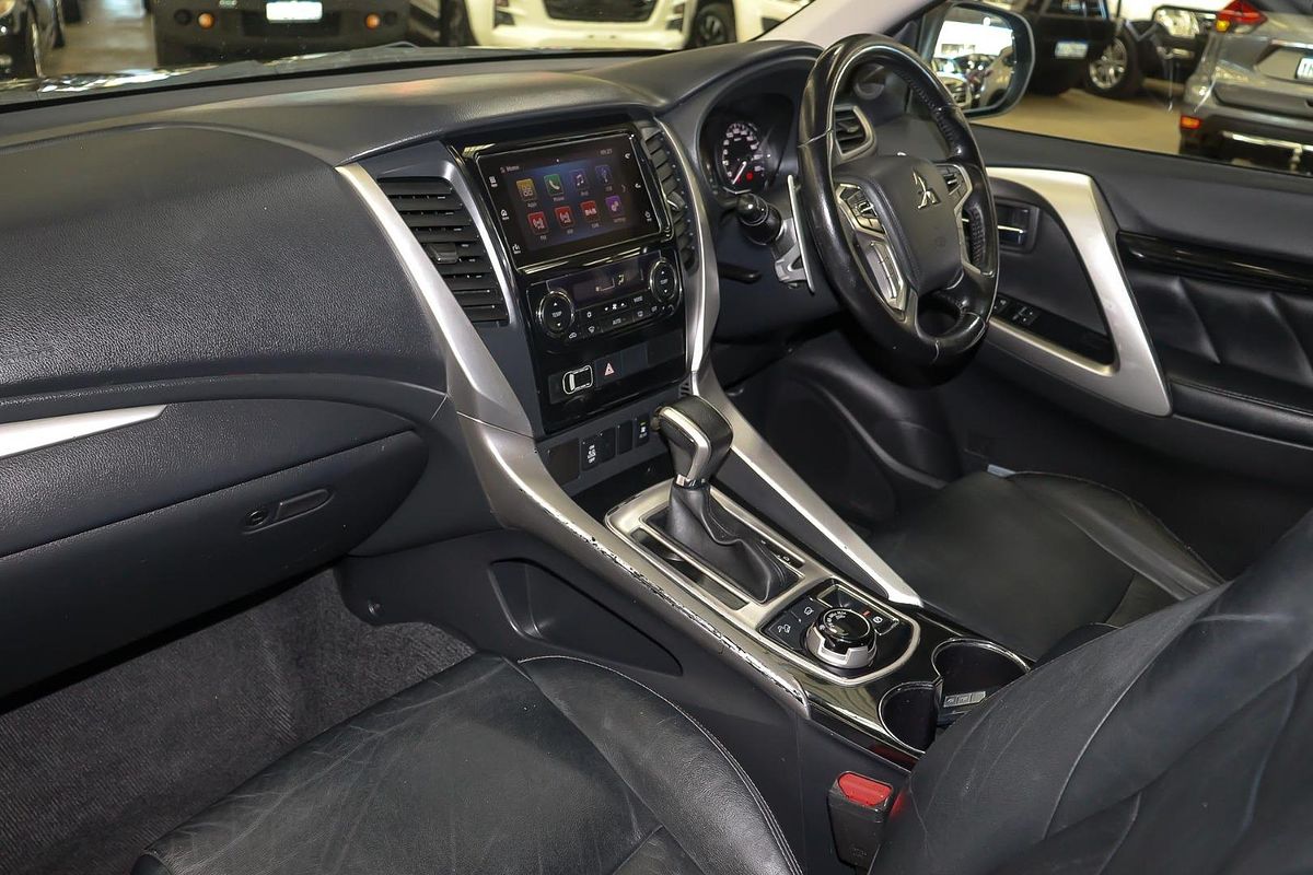2017 Mitsubishi Pajero Sport GLS QE