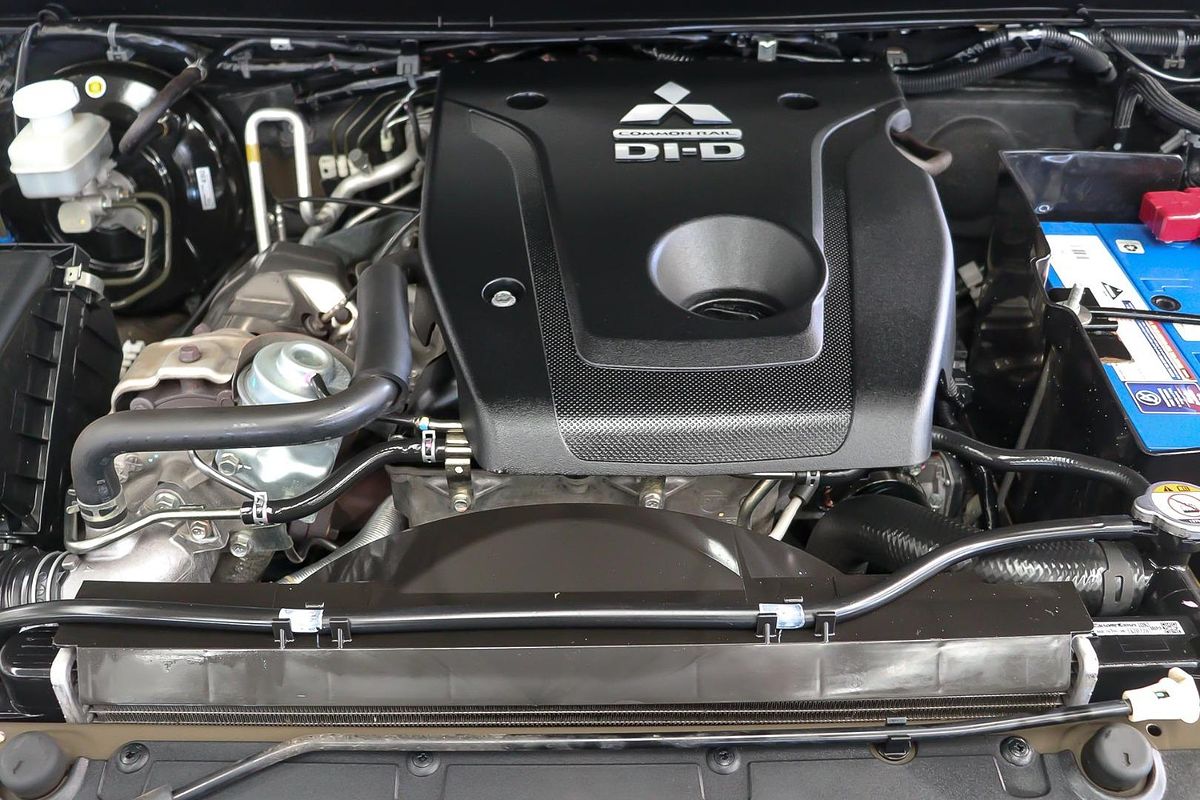 2017 Mitsubishi Pajero Sport GLS QE