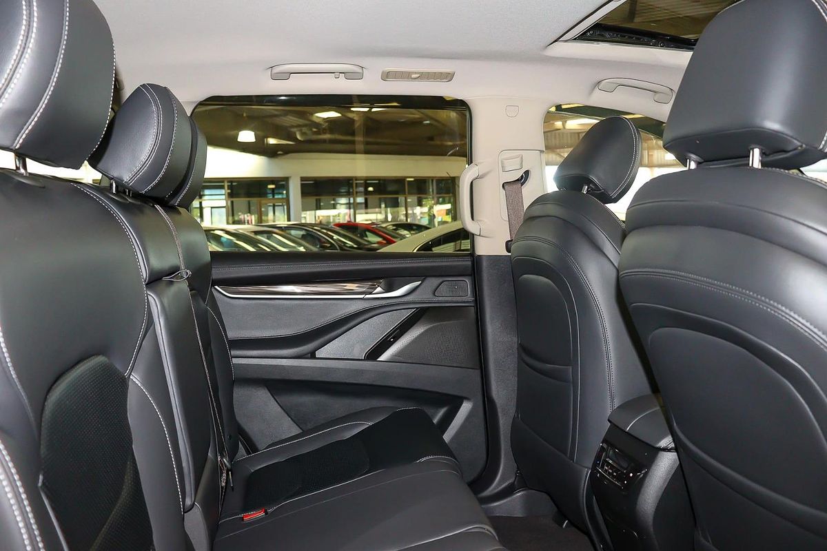2024 LDV D90 Executive SV9A