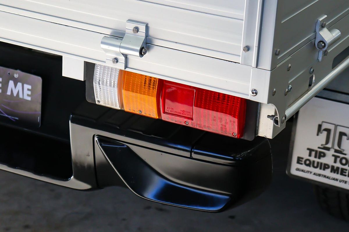 2022 Isuzu D-MAX SX High Ride Rear Wheel Drive