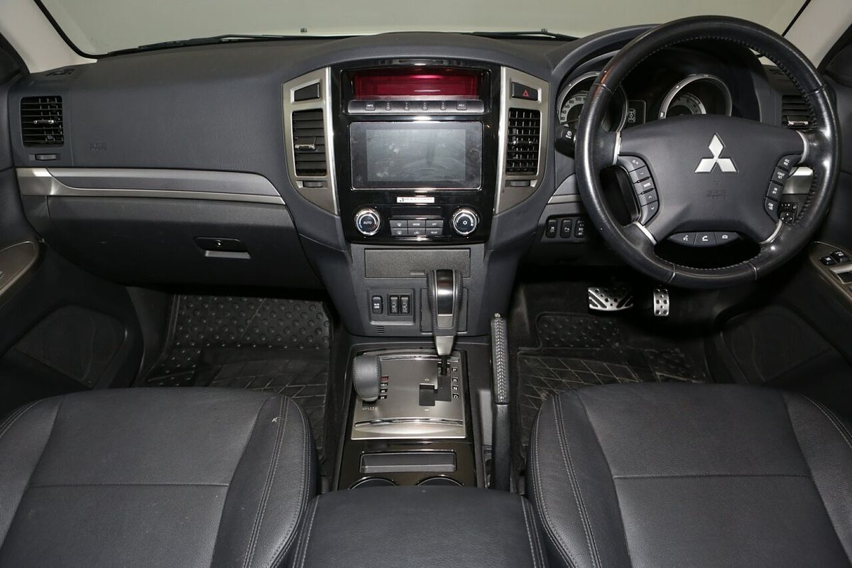 2021 Mitsubishi Pajero Exceed NX