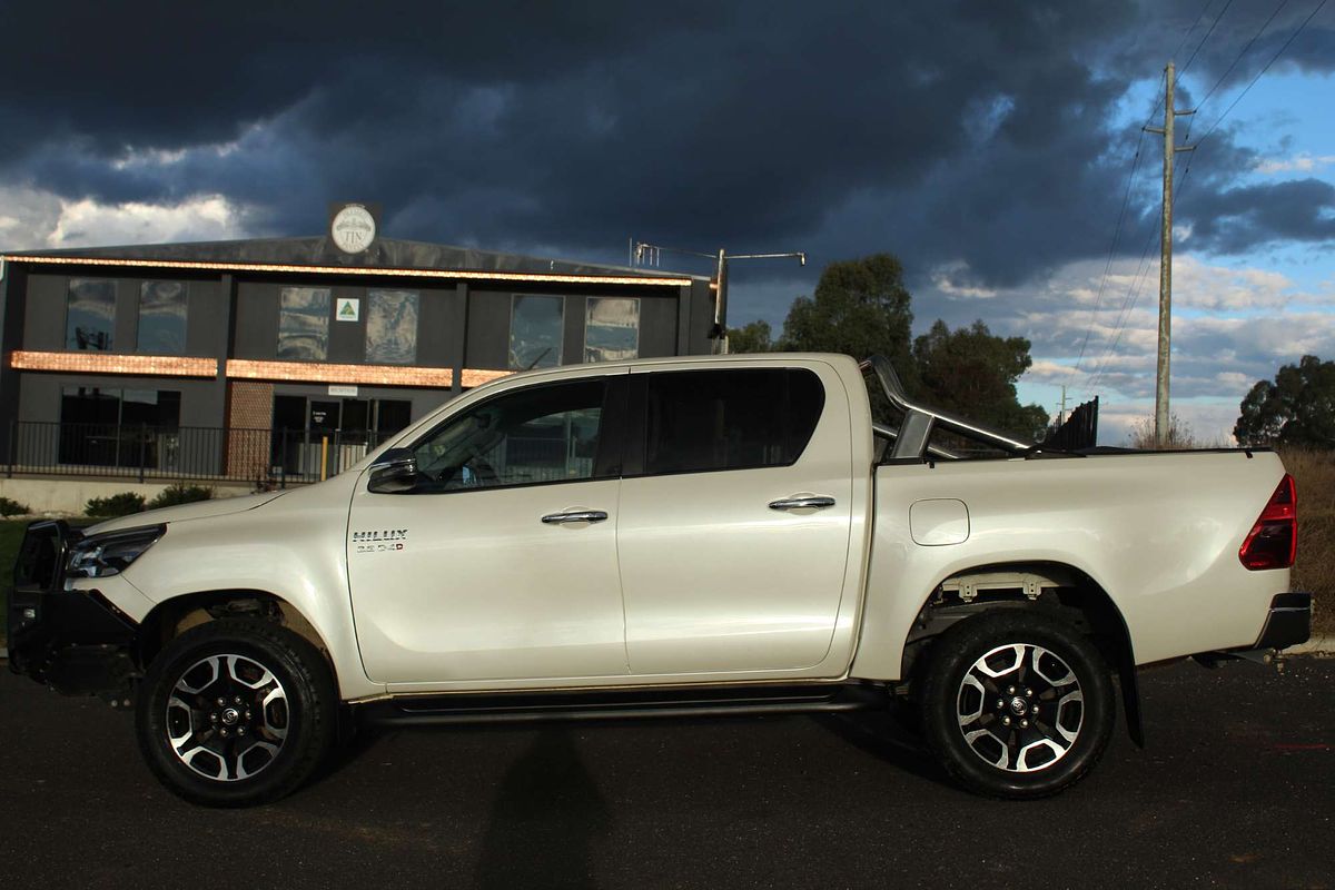 2020 Toyota Hilux SR5 GUN126R 4X4