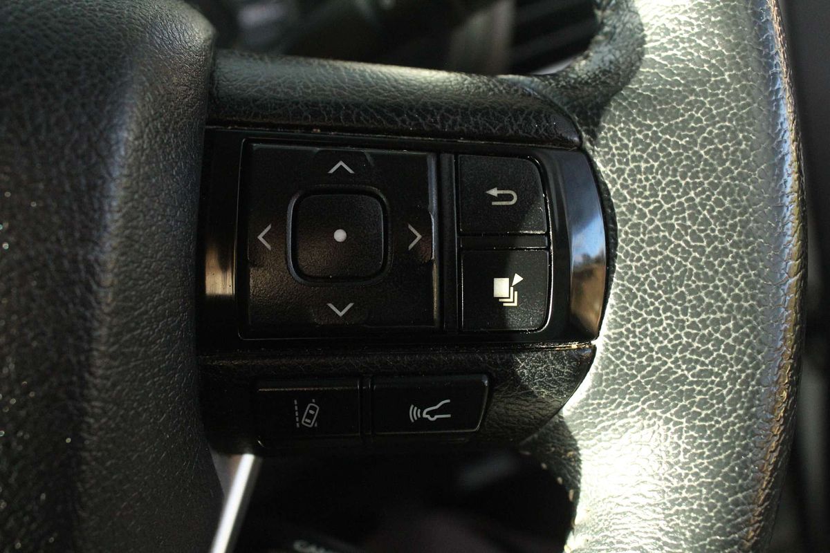 2020 Toyota Hilux SR5 GUN126R 4X4