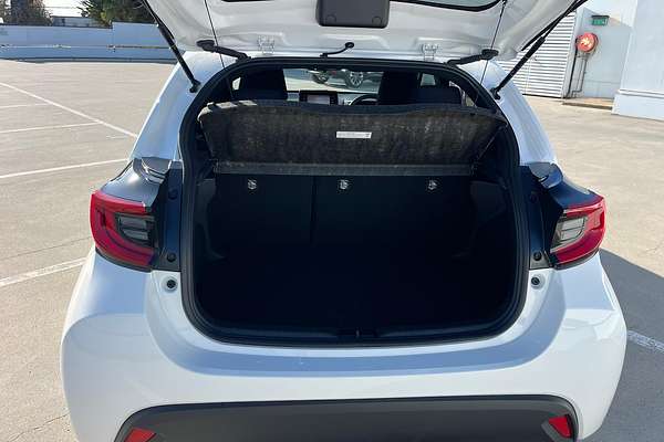 2023 Toyota Yaris SX Hybrid MXPH10R