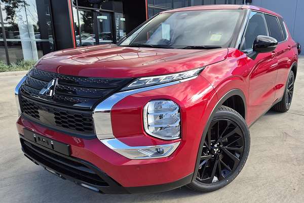 2025 Mitsubishi Outlander Black Edition ZM