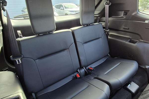 2025 Mitsubishi Outlander Black Edition ZM