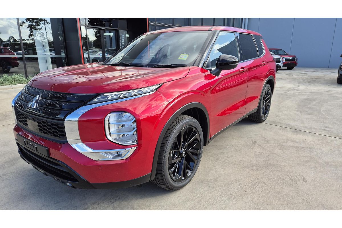 2025 Mitsubishi Outlander Black Edition ZM