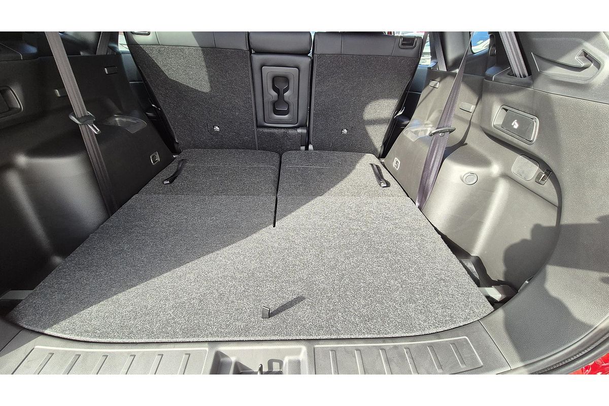 2025 Mitsubishi Outlander Black Edition ZM