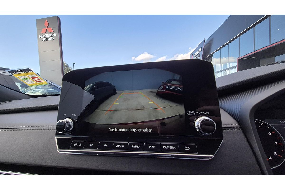 2025 Mitsubishi Outlander Black Edition ZM