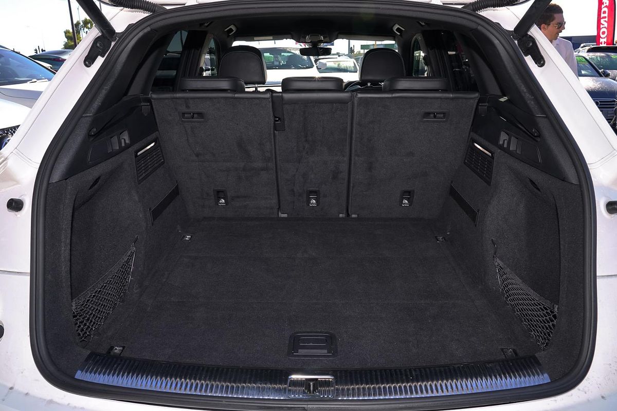 2018 Audi SQ5 FY