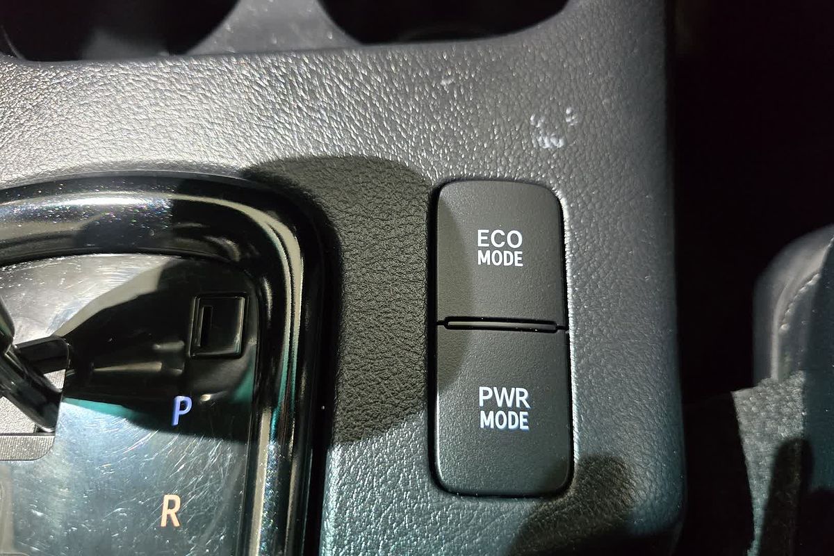 2020 Toyota Hilux Rogue GUN126R 4X4