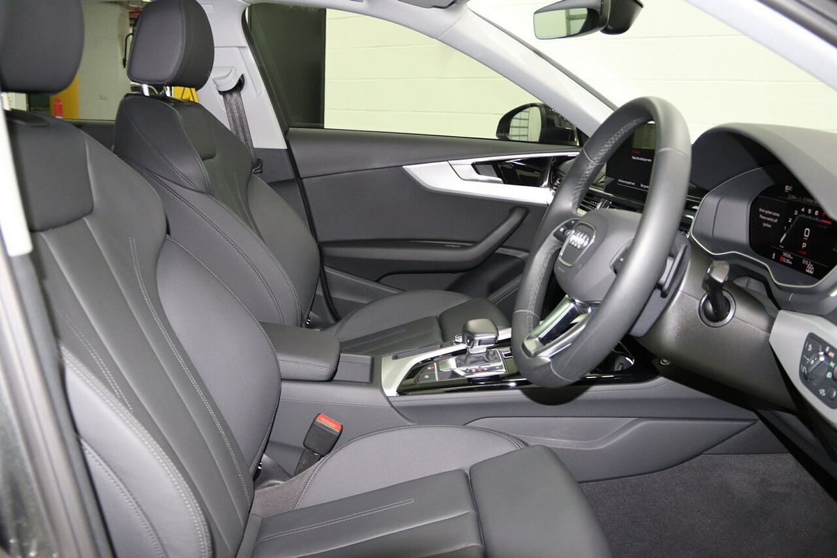 2023 Audi A4 45 TFSI S line B9