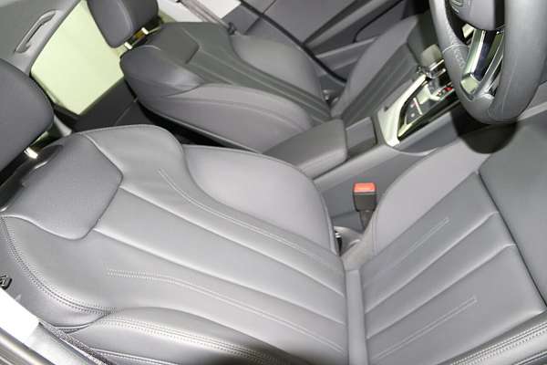 2023 Audi A4 45 TFSI S line B9
