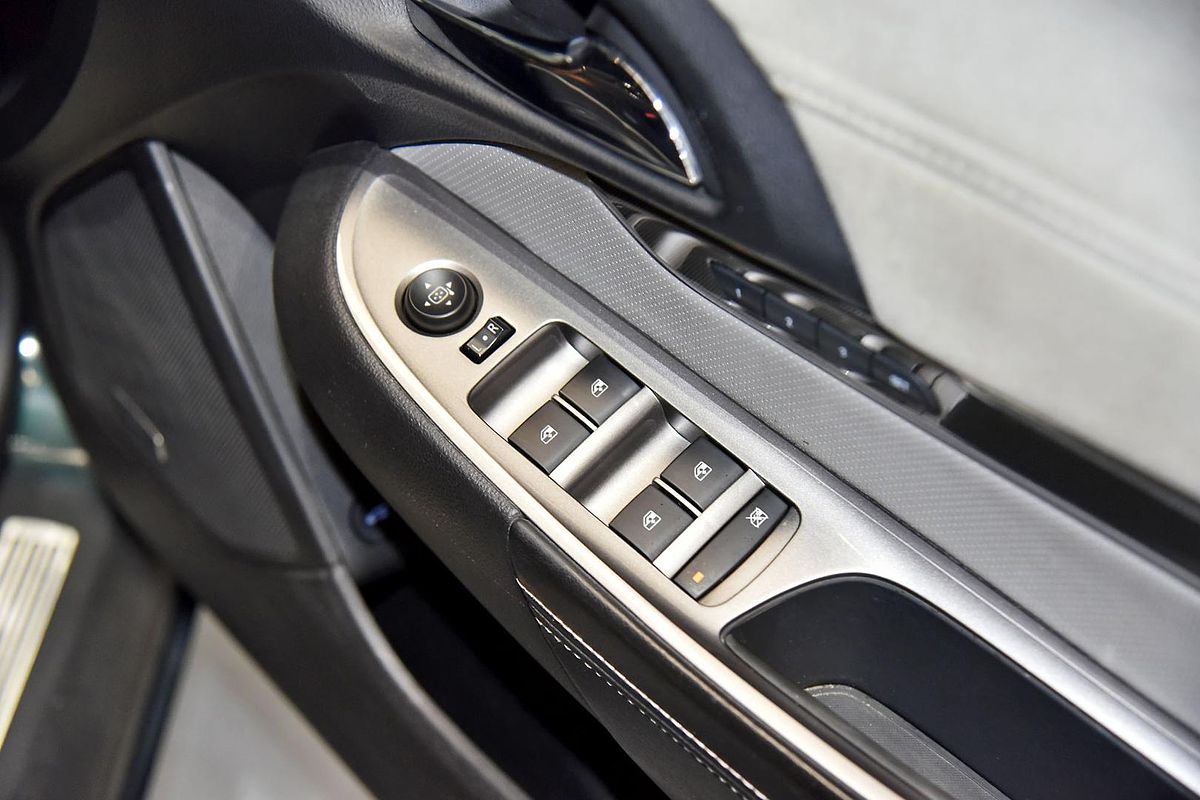 2015 Holden Calais V VF