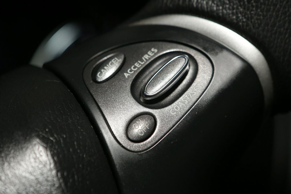 2013 Nissan Pathfinder ST-L R52
