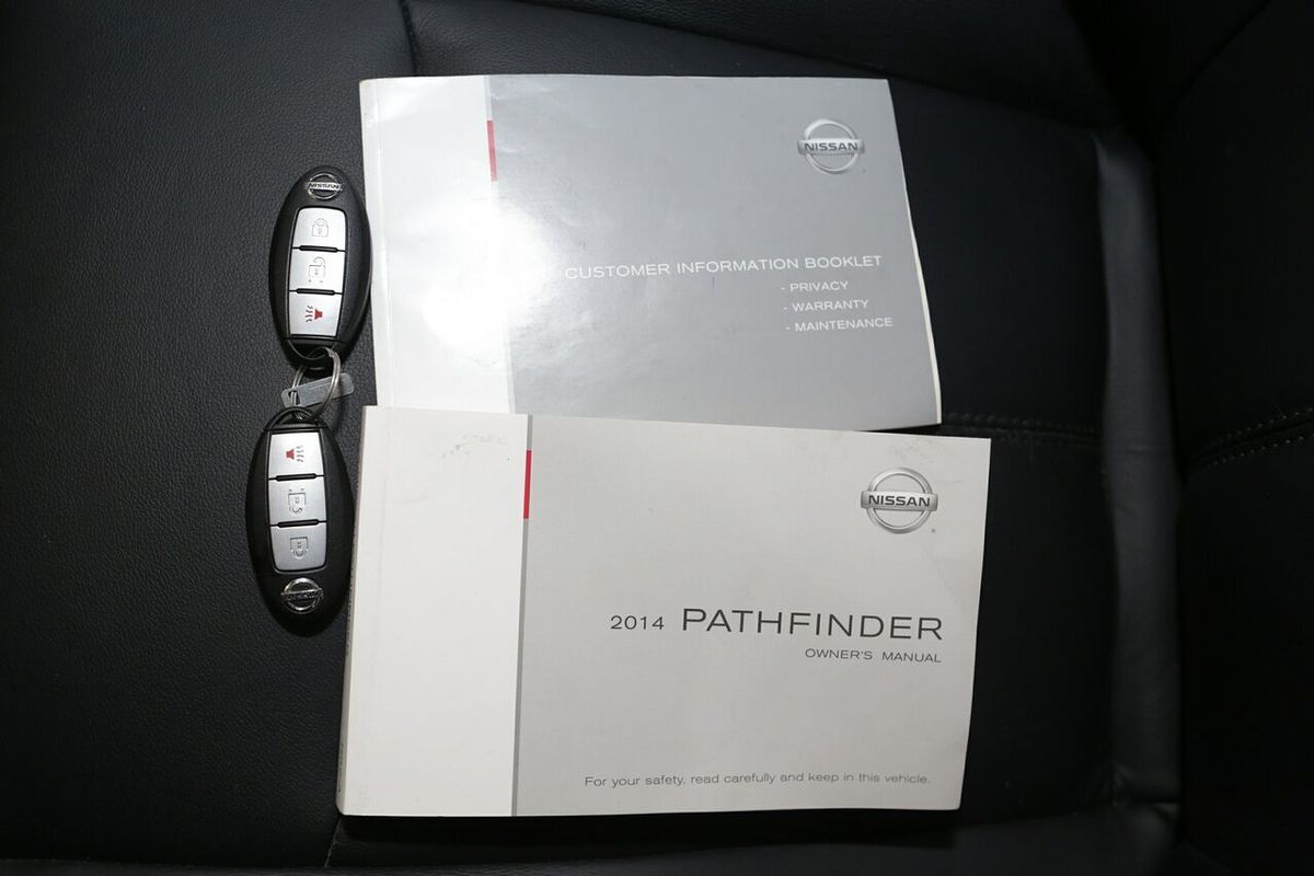 2013 Nissan Pathfinder ST-L R52